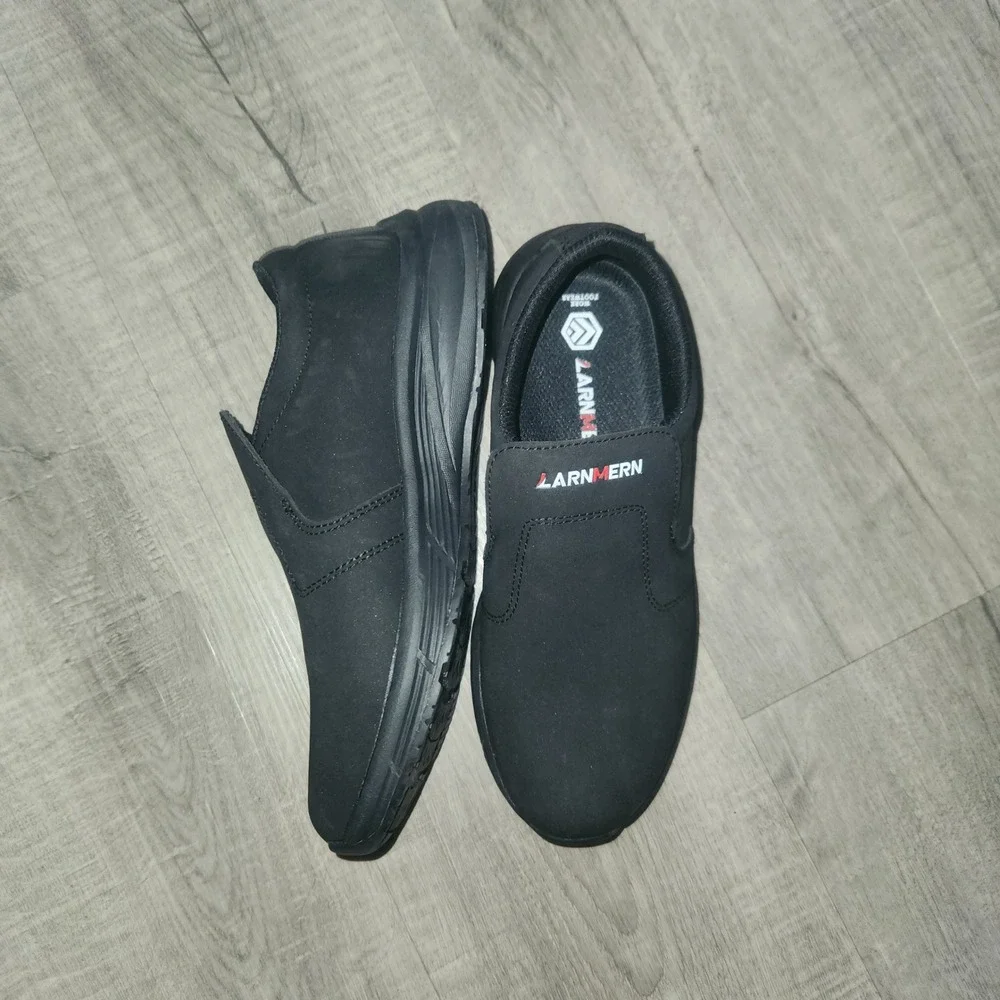 Larnmern Mens Slip On Work Shoes Black L03301-8 Sz. 6.5 Casual Non-Slip Sneakers
